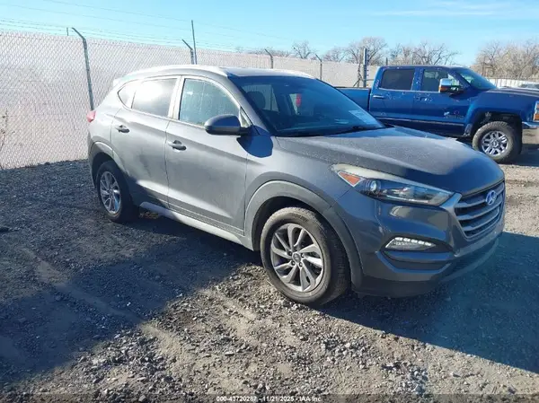 KM8J3CA40JU599146 2018 HYUNDAI TUCSON - Image 1
