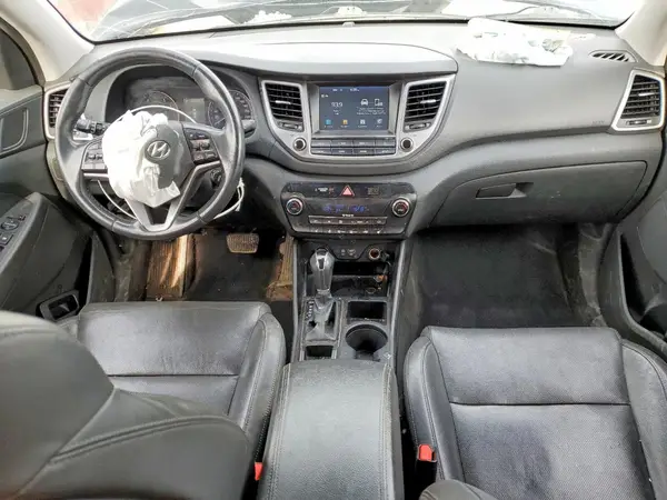 KM8J3CA40JU613126 2018 HYUNDAI TUCSON - Image 8