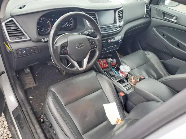 KM8J3CA40JU616897 2018 HYUNDAI TUCSON - Image 8