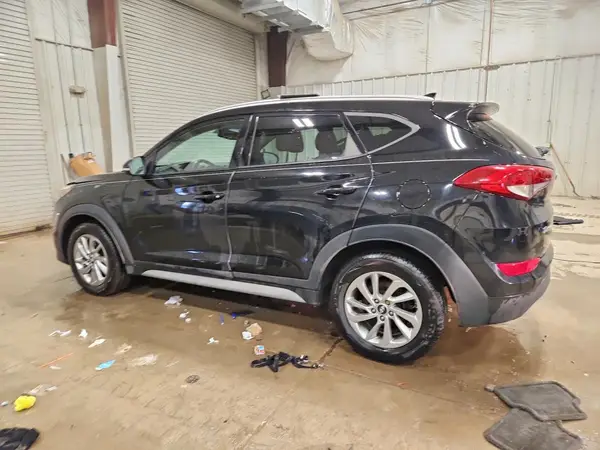 KM8J3CA40JU616916 2018 HYUNDAI TUCSON - Image 2