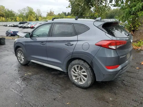 KM8J3CA40JU621209 2018 HYUNDAI TUCSON - Image 2