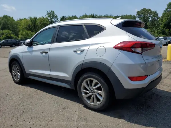 KM8J3CA40JU625017 2018 HYUNDAI TUCSON - Image 2