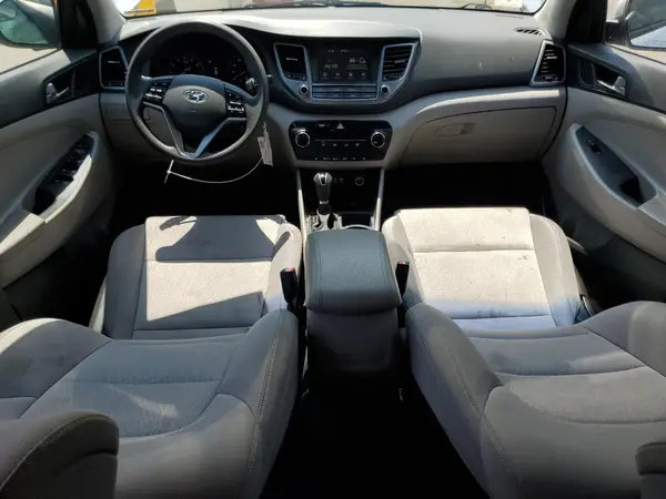 KM8J3CA40JU625017 2018 HYUNDAI TUCSON - Image 8