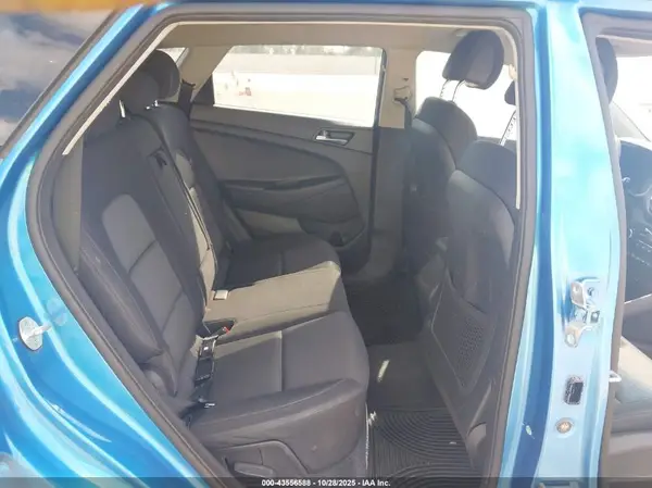 KM8J3CA40JU625504 2018 HYUNDAI TUCSON - Image 8