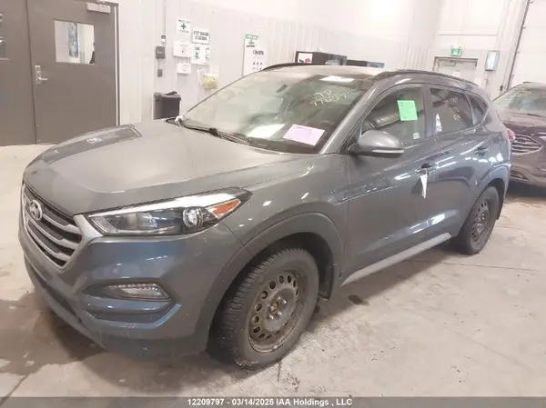 KM8J3CA40JU626085 2018 HYUNDAI TUCSON - Image 2