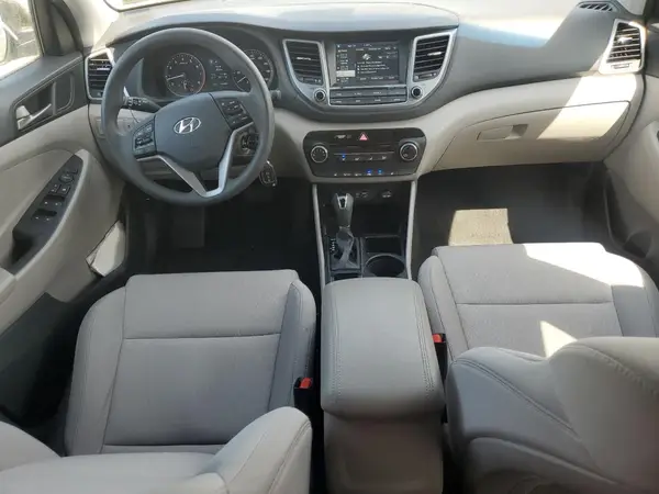 KM8J3CA40JU635708 2018 HYUNDAI TUCSON - Image 8