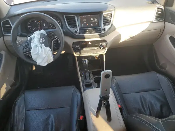 KM8J3CA40JU636471 2018 HYUNDAI TUCSON - Image 8