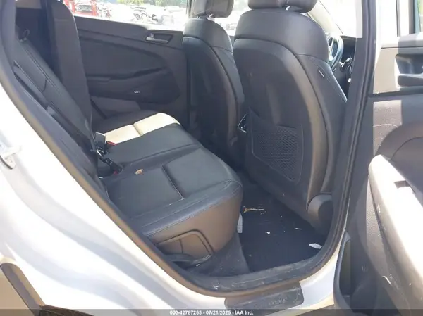 KM8J3CA40JU638186 2018 HYUNDAI TUCSON - Image 8