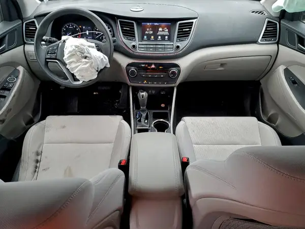KM8J3CA40JU639743 2018 HYUNDAI TUCSON - Image 8