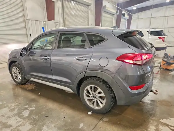 KM8J3CA40JU640682 2018 HYUNDAI TUCSON - Image 2