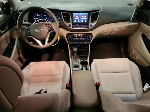 KM8J3CA40JU640682 2018 HYUNDAI TUCSON - Image 8