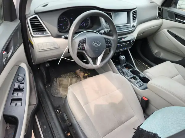KM8J3CA40JU643128 2018 HYUNDAI TUCSON - Image 8