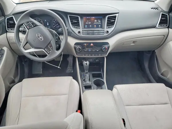 KM8J3CA40JU644277 2018 HYUNDAI TUCSON - Image 8
