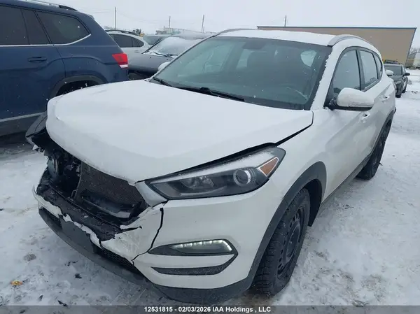 KM8J3CA40JU656039 2018 HYUNDAI TUCSON - Image 2