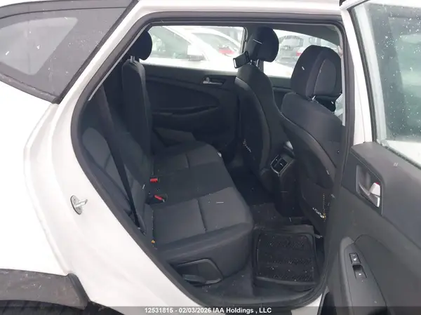KM8J3CA40JU656039 2018 HYUNDAI TUCSON - Image 8