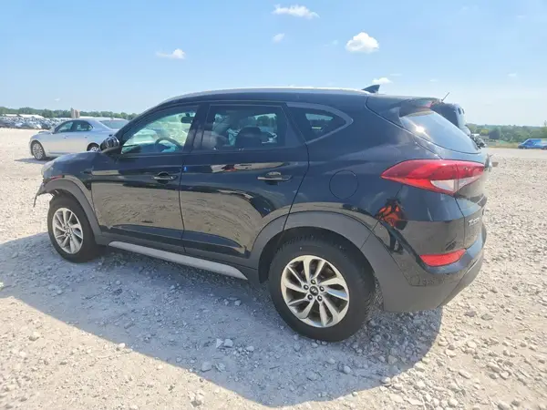 KM8J3CA40JU674637 2018 HYUNDAI TUCSON - Image 2
