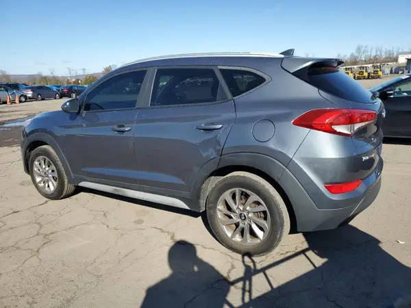 KM8J3CA40JU679837 2018 HYUNDAI TUCSON - Image 2