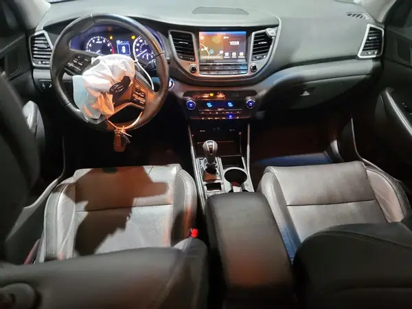 KM8J3CA40JU680759 2018 HYUNDAI TUCSON - Image 8