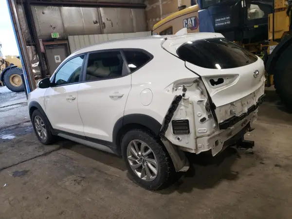 KM8J3CA40JU688487 2018 HYUNDAI TUCSON - Image 2