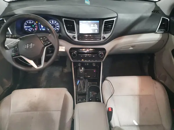 KM8J3CA40JU688487 2018 HYUNDAI TUCSON - Image 8