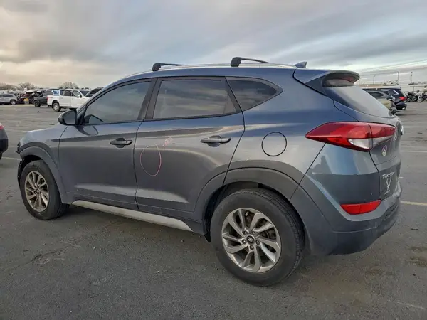 KM8J3CA40JU693947 2018 HYUNDAI TUCSON - Image 2