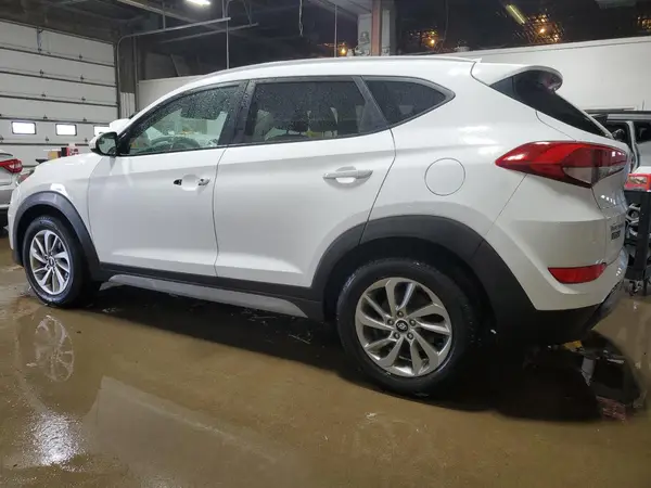KM8J3CA40JU694614 2018 HYUNDAI TUCSON - Image 2
