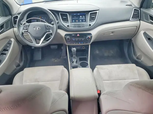 KM8J3CA40JU696945 2018 HYUNDAI TUCSON - Image 8