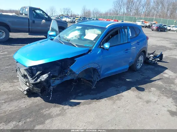 KM8J3CA40JU701299 2018 HYUNDAI TUCSON - Image 2
