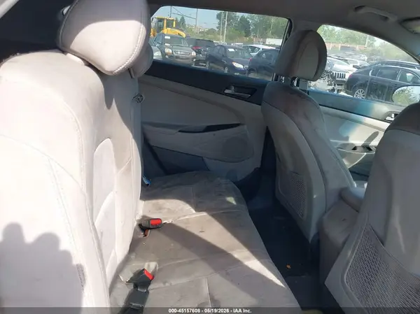 KM8J3CA40JU701500 2018 HYUNDAI TUCSON - Image 8