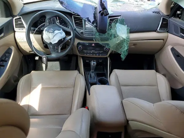 KM8J3CA40JU702632 2018 HYUNDAI TUCSON - Image 8