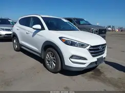 KM8J3CA40JU702713 2018 HYUNDAI TUCSON