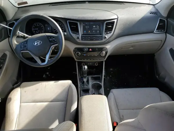 KM8J3CA40JU706809 2018 HYUNDAI TUCSON - Image 8