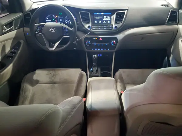KM8J3CA40JU707118 2018 HYUNDAI TUCSON - Image 8