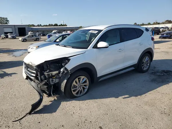 KM8J3CA40JU713601 2018 HYUNDAI TUCSON - Image 1
