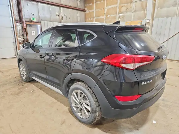 KM8J3CA40JU719284 2018 HYUNDAI TUCSON - Image 2
