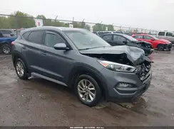 KM8J3CA40JU720385 2018 HYUNDAI TUCSON