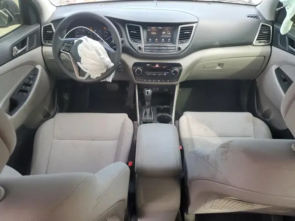 KM8J3CA40JU737042 2018 HYUNDAI TUCSON - Image 8