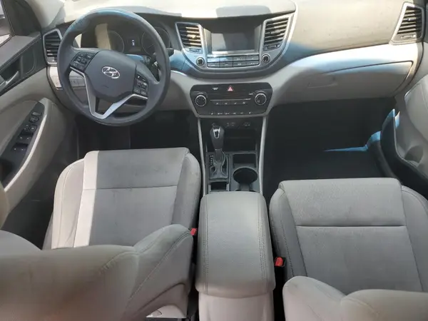 KM8J3CA40JU742905 2018 HYUNDAI TUCSON - Image 8