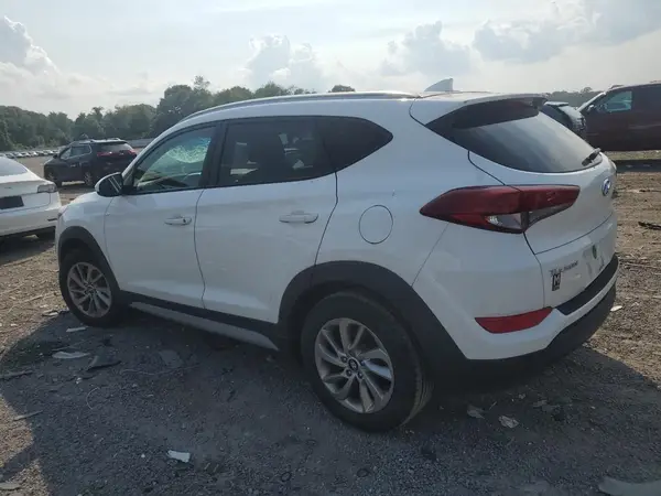 KM8J3CA40JU743617 2018 HYUNDAI TUCSON - Image 2