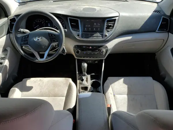 KM8J3CA40JU744993 2018 HYUNDAI TUCSON - Image 8