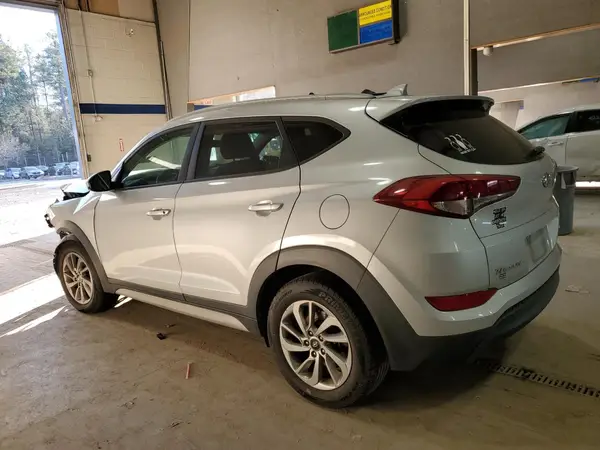 KM8J3CA40JU745030 2018 HYUNDAI TUCSON - Image 2