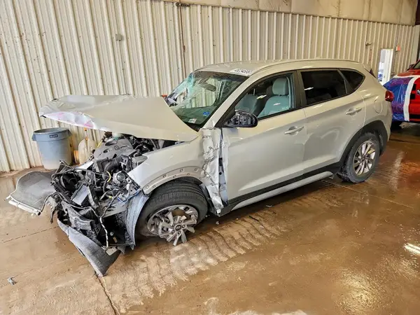 KM8J3CA40JU747974 2018 HYUNDAI TUCSON - Image 1