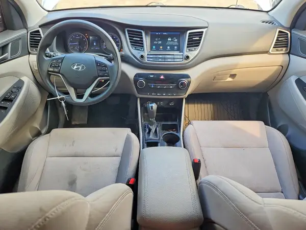 KM8J3CA40JU756318 2018 HYUNDAI TUCSON - Image 8
