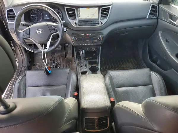 KM8J3CA40JU771093 2018 HYUNDAI TUCSON - Image 8