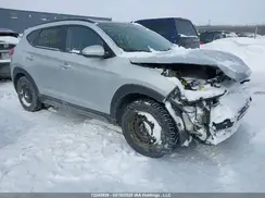 KM8J3CA40JU774768 2018 HYUNDAI TUCSON