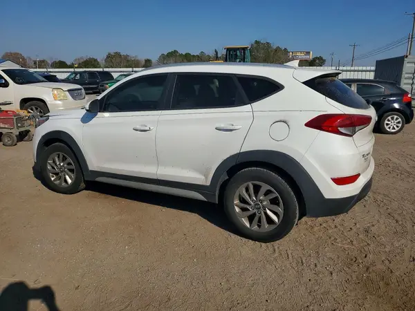 KM8J3CA40JU806084 2018 HYUNDAI TUCSON - Image 2