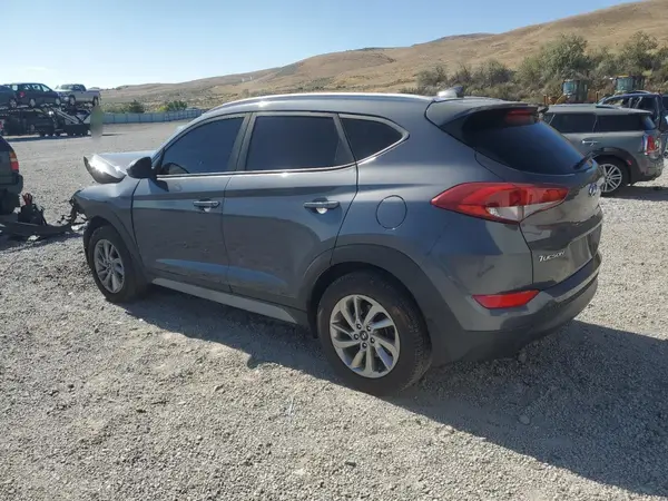 KM8J3CA40JU811088 2018 HYUNDAI TUCSON - Image 2