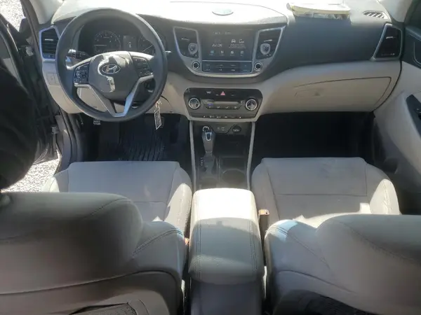KM8J3CA40JU811088 2018 HYUNDAI TUCSON - Image 8