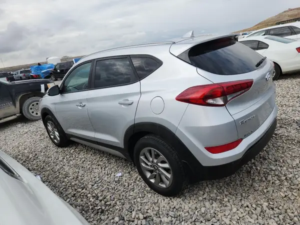 KM8J3CA40JU817344 2018 HYUNDAI TUCSON - Image 2