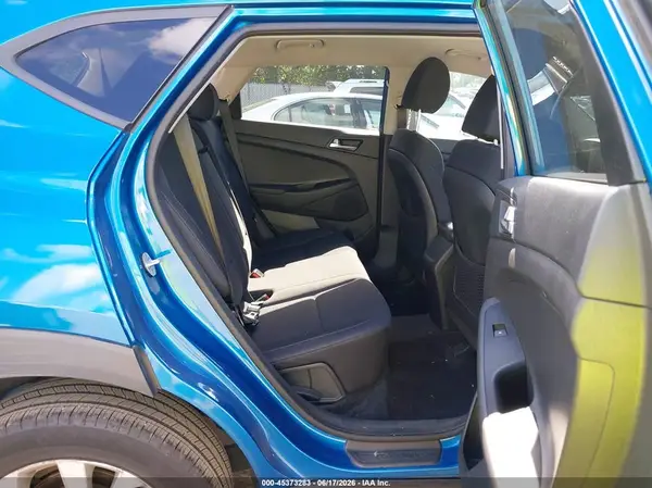 KM8J3CA40KU038415 2019 HYUNDAI TUCSON - Image 8
